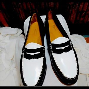 Beautiful loafers very popular! I Get a ton of complimets.,,